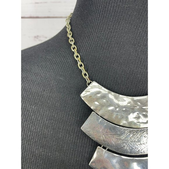 Marrakesh Soleil Like Silver Hammered Layered Metal Fashion Necklace - Picture 5 of 7